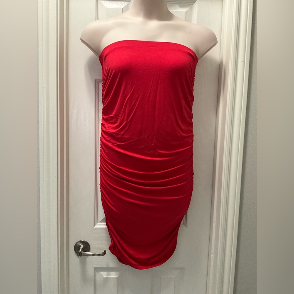 RED SHIRT XL-MADE BY JOHNNY -PREMIUM DESIGNED IN CALIFORNIA